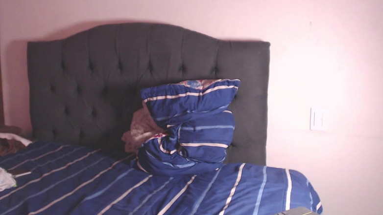 Icyhot707: लातीनी आता है जबकि