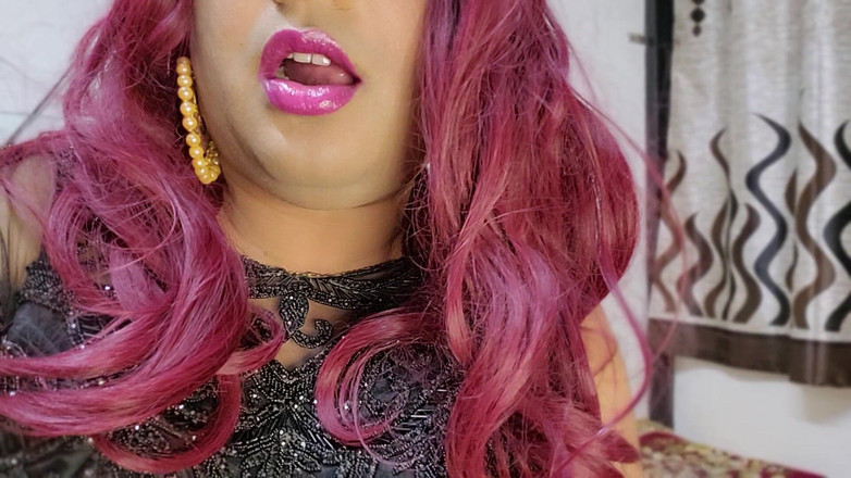 Indiansissychubby: パンジャン、あなたのために来て、この足を崇拝しなさい。