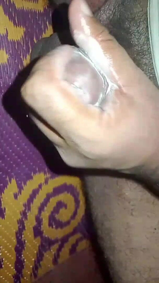 SpecialCanyon9: 可爱的男人在房间里自慰