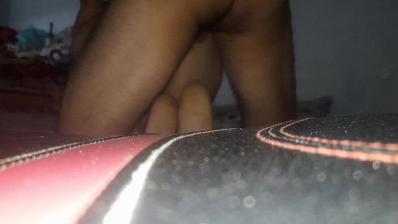 buttllover: Prsatá amatérská dívka s velkým zadkem šuká ve všech polohách