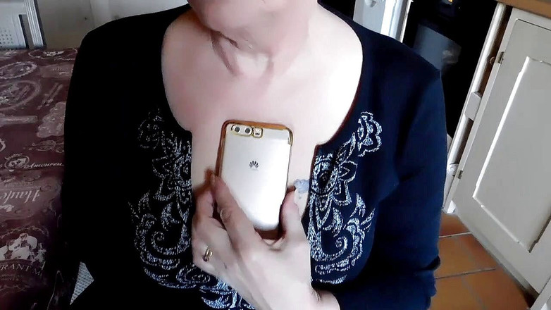 Nylon Ann: пальцями на відкритому повітрі