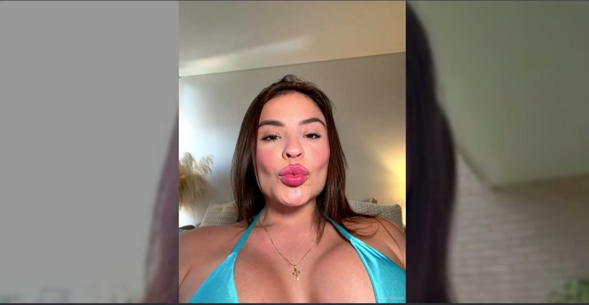 Ayumi Hall: Mijn vagina wordt erg nat en ik wil elke keer...