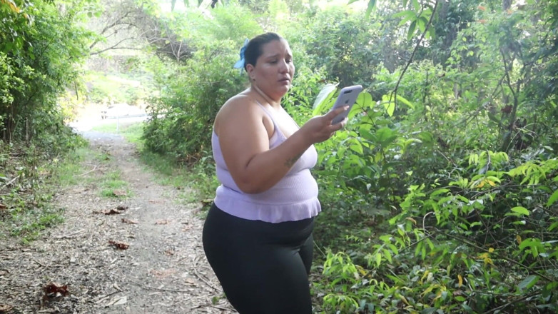 Lexly_16: Se La Mamo En Publico a Un Desconocido Mientras Espero...