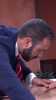 Menatplay - la bien adaptada Xavi Duran folla el culo de un gay musculoso