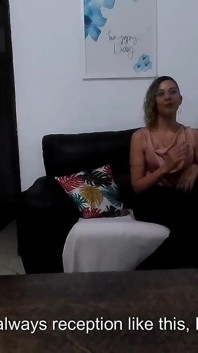 Uma entrevista para uma secretária requer mais do que um bom currículo para ser contratada.