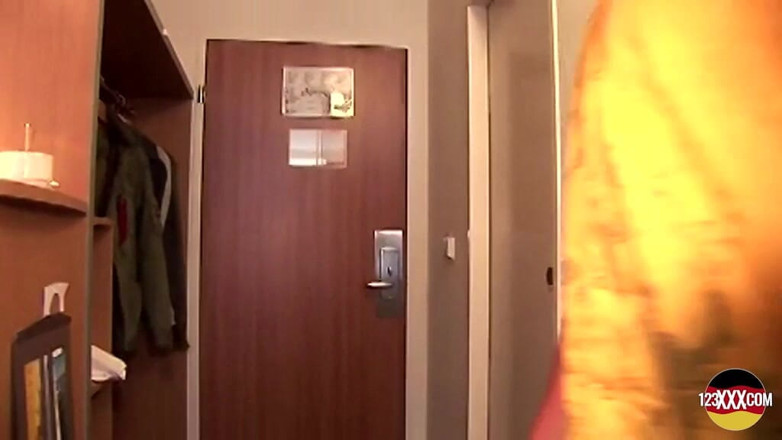 German amateur - 100% German hardcore videos: La ragazza rossa viene scopata da un tipo selvaggio in...