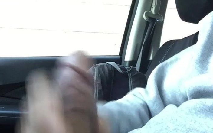 Capitan pup: Éjaculation dans ma voiture