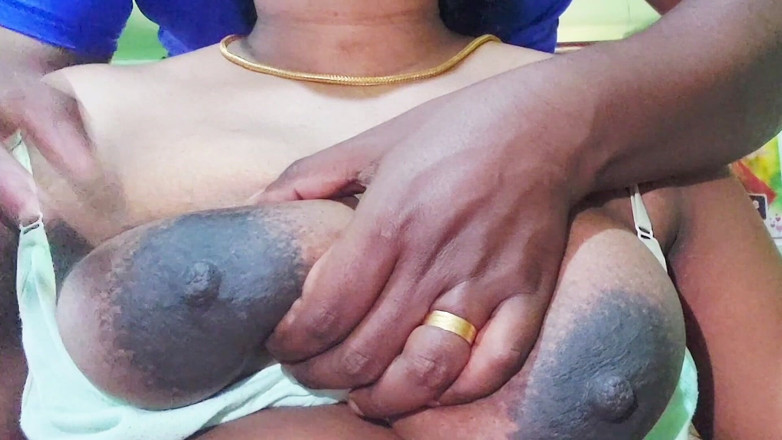 Desi Mohini: Il fratellastro ha fatto sesso con la sorellastra in camera...