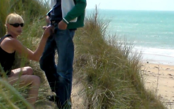 Master of porn: 砂丘の空