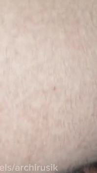 쇼핑센터 화장실에서 지나가는 사람, 정액 투성이의 근육질 남자를 범했다!