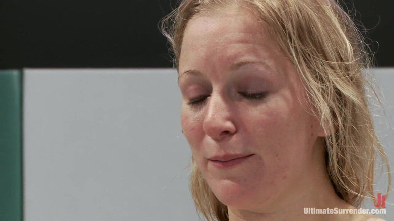 Ultimate surrender by Kink: Draak vernietigd op de mat! Gemaakt om klaar te komen...