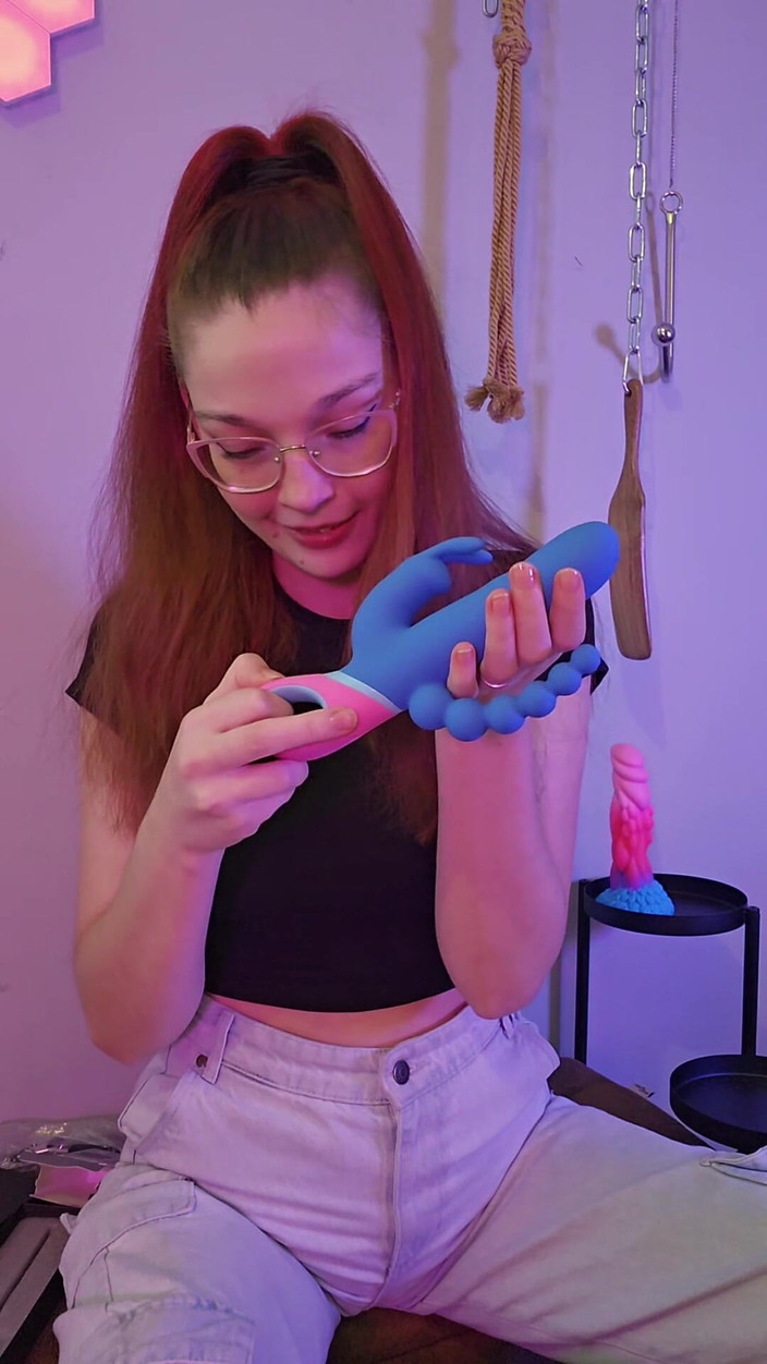 petitesubkitten: So viel neues spielzeug! Ich kann es kaum erwarten, sie...
