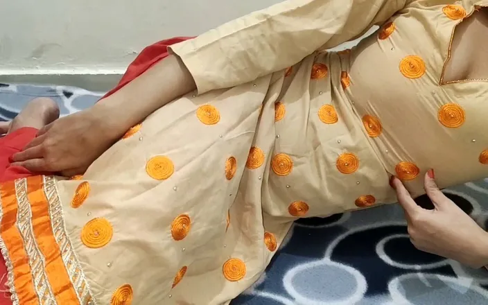 Saarabhabhi6: Desi Indian, No One Was There at Home, Desi Sexy...