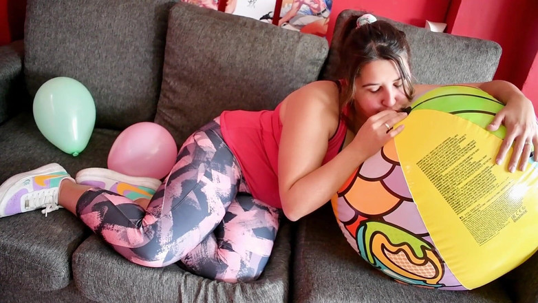 Bunny Looner: Cabalga y deflaja el balonmano con polainas - Bunny Looner