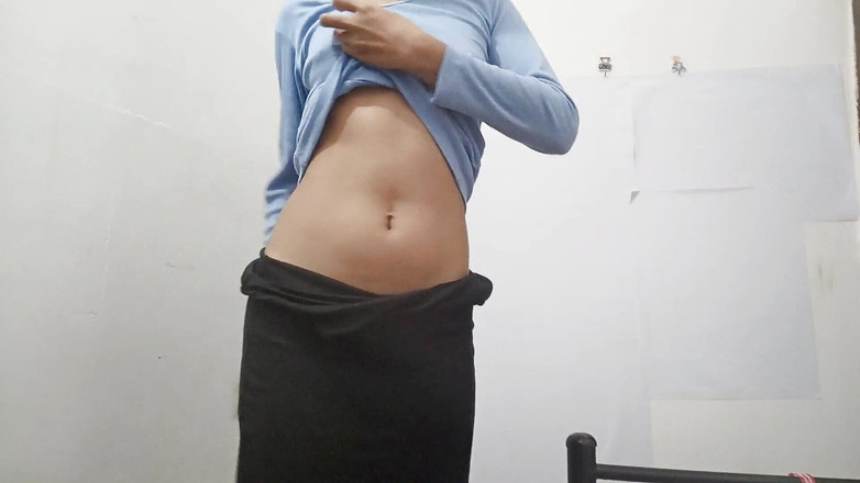 desigirl93: 내 클리토리스에 너무 많은 긴장, 내 보지가 폭발할거야!