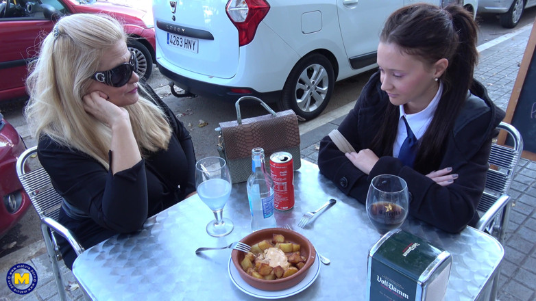 Mature NL: Strong tall curvy mature lady fucking rough a skinny teen.