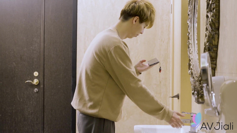 AV Jiali: Після того, як її вибили, сексуального ангела викликають на допомогу