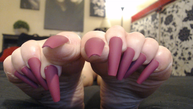 Abby Anna: Extrémní nehty vrásčitá chodidla