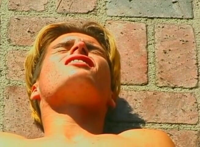 Bareback TV: Perforación de culo al aire libre