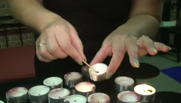 Anna Devot: Annadevot - I light candles