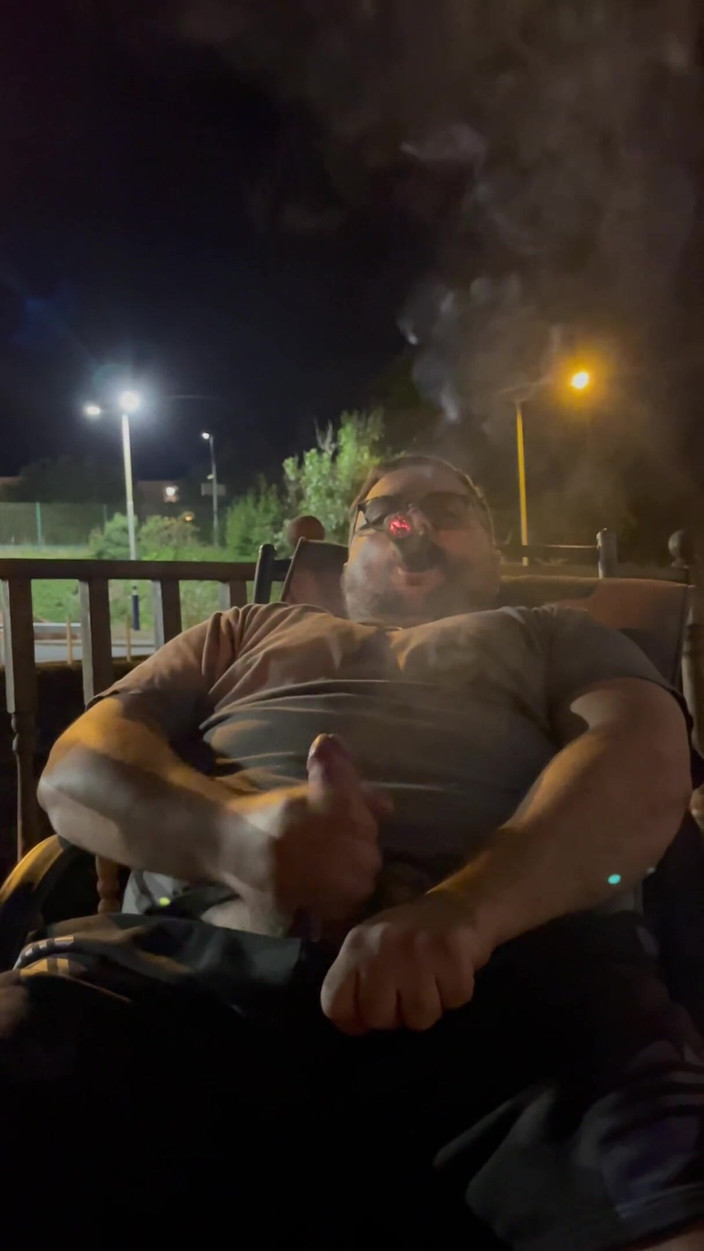 BigBullBoss: Taur cu trabuc