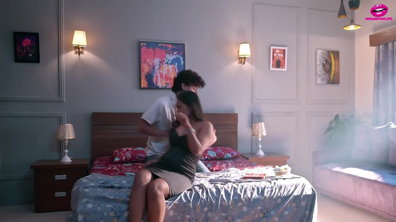 Indianpinklips: Al fratellastro piace il sesso con la sorellastra