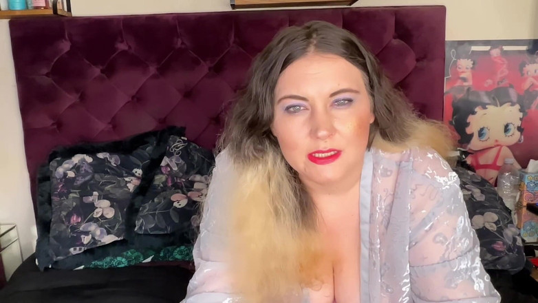MissFFW: Femdom BBW karstises Needle Dick przegrany podczas palenia