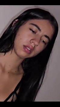 Creampie lent et passionné d’une jeune latina