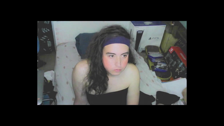 Ruby Stars: Cute cd girl, beautiful eyes and face. Kissing, licking and...