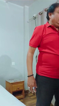 Indiana atriz com peitos grandes curtindo sexo com vizinho