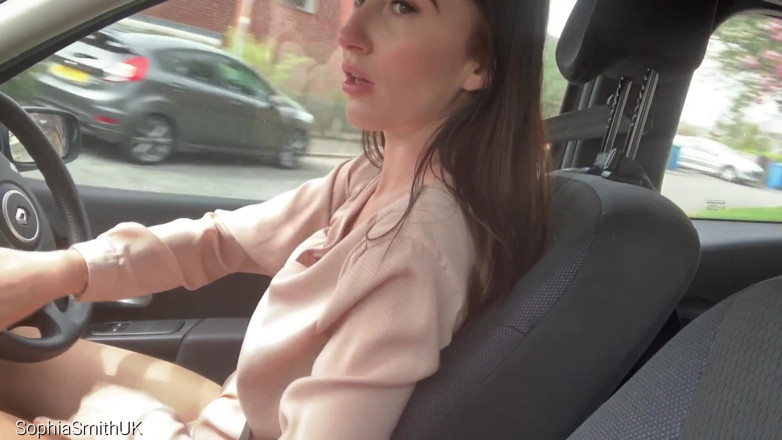 SophiaSmithUK: Seksowna dziewczyna jedzie