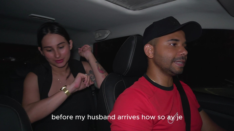 Jenifer Play: Schwangere Mädchen Steigt in Ein Uber Und Bezahlt Mit Sex