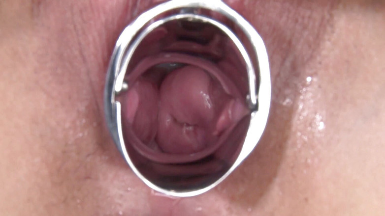 Caribbeancom: Грудастой азиатской телочке трахают игрушкой ее зияющую киску