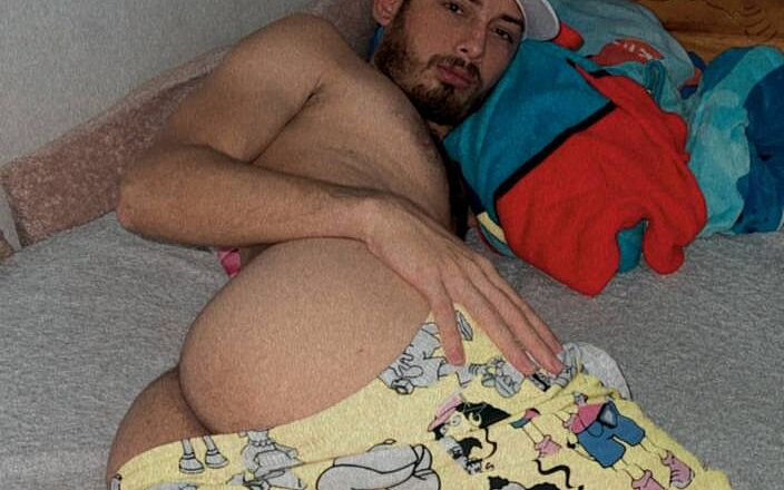 Lagartillo Tv: 포르노를 시작한 아주 핫한 잘생긴 남자 - 소개