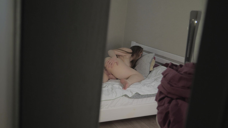 Alison: Ich spioniere meine stiefmutter aus, während sie masturbiert und einen...