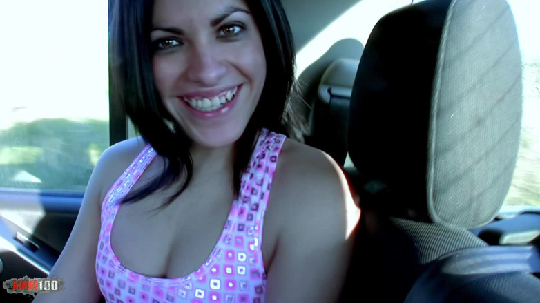 MMM100 Solo: Vania Rodriguez: entrevista de video sexy con Vania Rodriguez