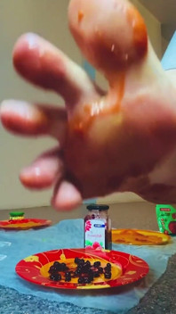Jedzenie foot play