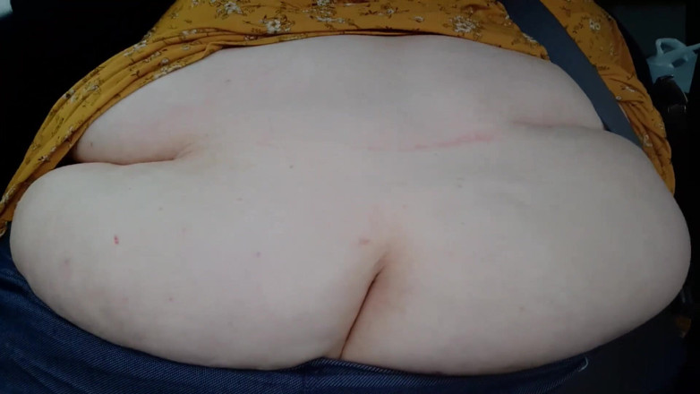SSBBWLadyBrads: La mia pancia grassa in macchina