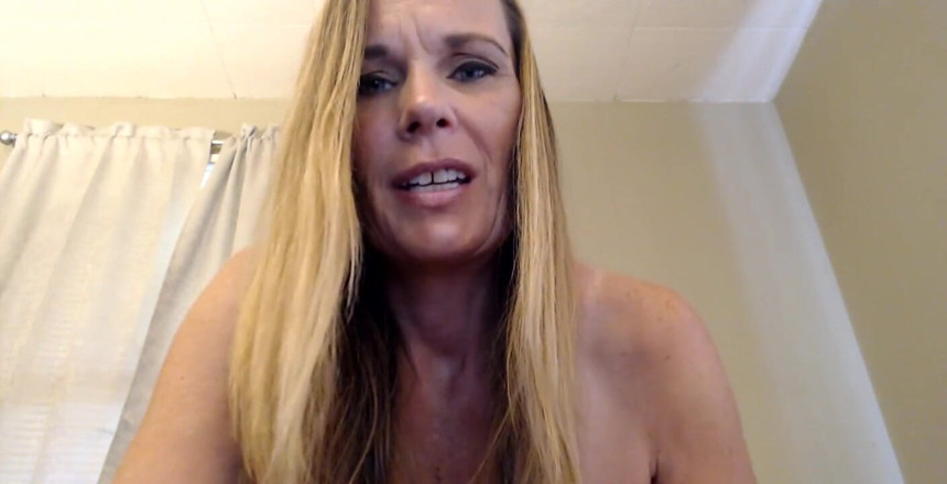 KimitheMilfMommy: Succhiami le tette il sabato