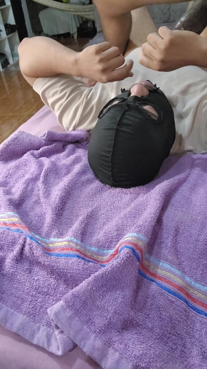 PeachyCell586: Sucking Dick in Bed
