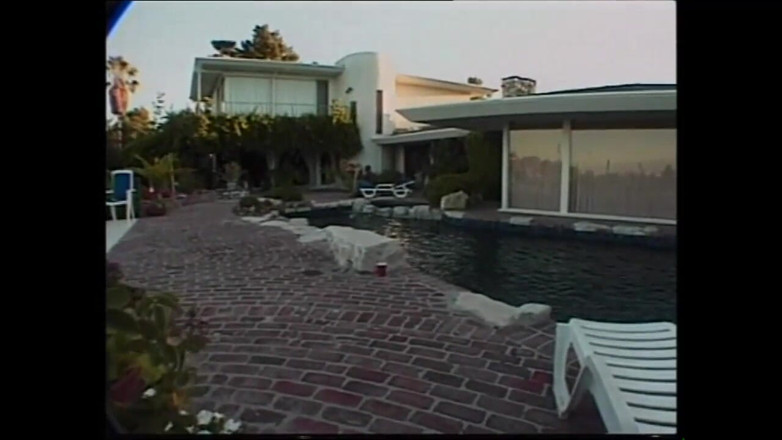 Muschi movie official: Bella troia scopata da un grosso cazzo nero in piscina