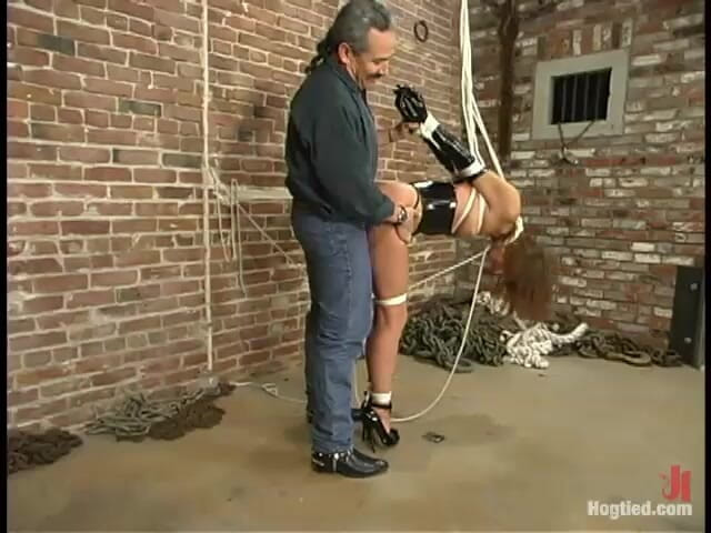 Hogtied by Kink: Maria Shadoes e Lew Rubens