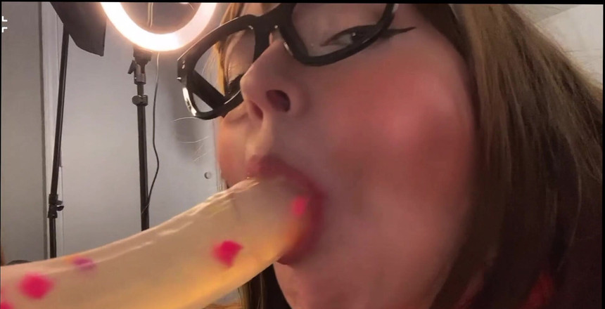 Hunnybrat: Velma hayalet yarağı emiyor