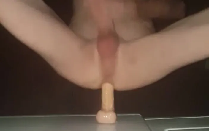 Clay Lindsey: Toy Makes Me Cum