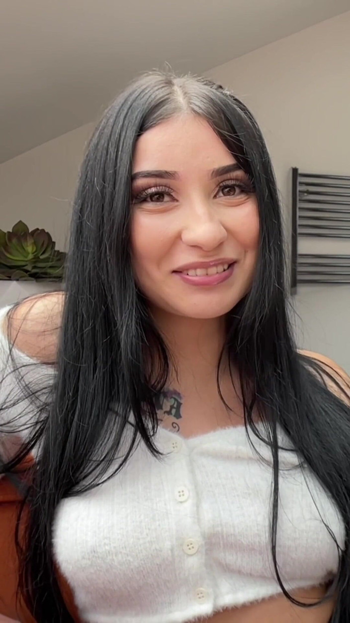 Johnny Grey: Första casting med vacker petite latina med stora tuttar och...