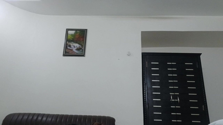 Daddy Dude: Duża klatka piersiowa indyjski tata nago flexing &amp; workout wideo