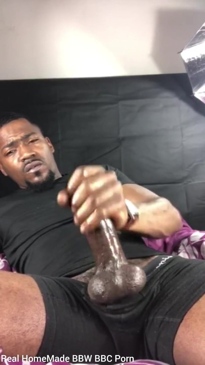 Big black cock BBCee: Honění Cumming Hard