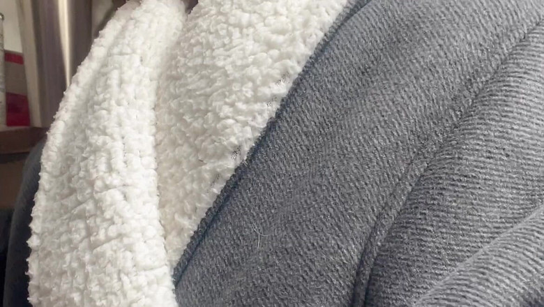 sweethanajapanese: トイレでおしっこをするセクシーな花ちゃんのかわいい女の子、小柄な