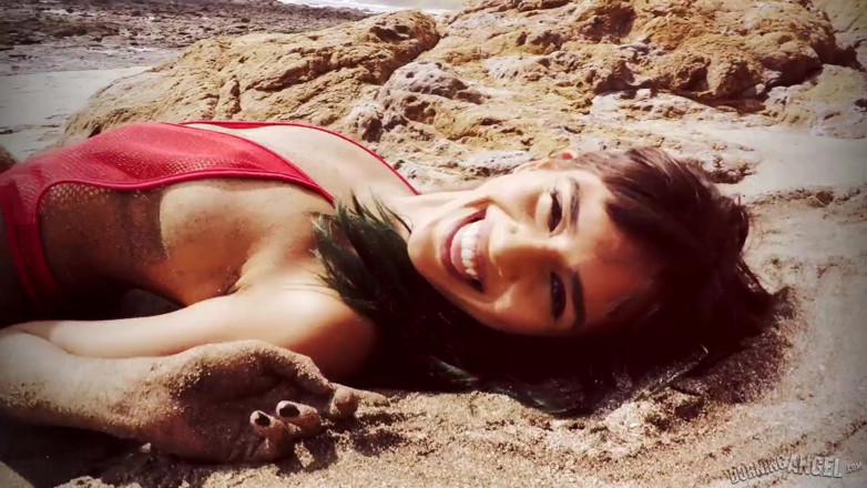 Burning Angel: Burningangel - Janice Griffith se fait baiser par de petites mains...