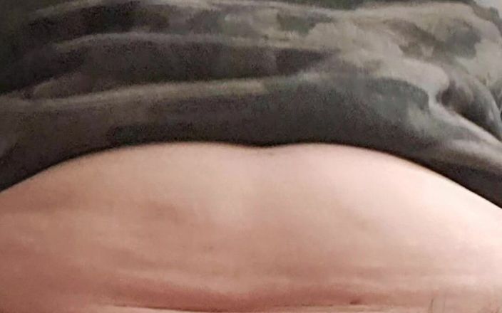 Mommy big hairy pussy: Une MILF sexy veut baiser